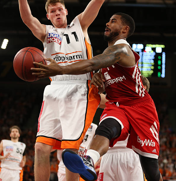 中展现出的 中展现出的