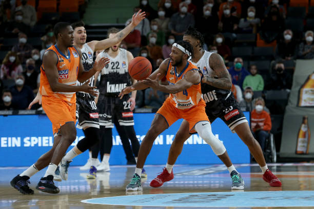 曼联面临一 曼联面临一